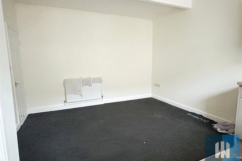 1 bedroom terraced house to rent, New Hey Road, Oakes, Huddersfield, HD3