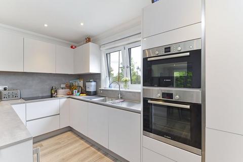 2, Chestnut Rise Birtley Road, Bramley, Guildford, GU5 0EU