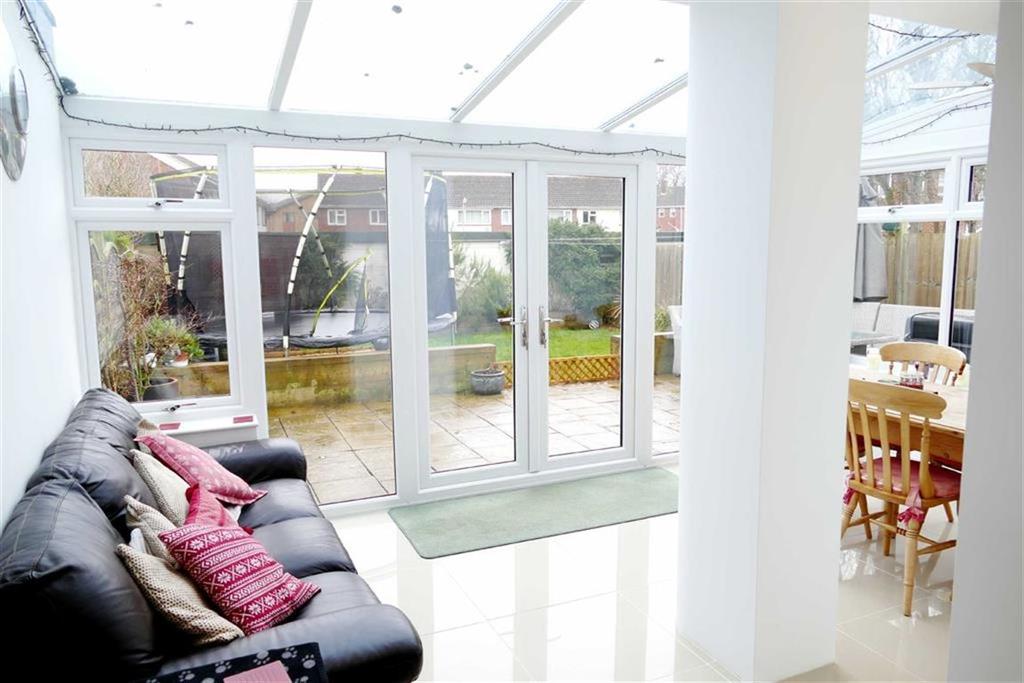 Hungerford Road, Calne 4 bed semidetached house £299,995