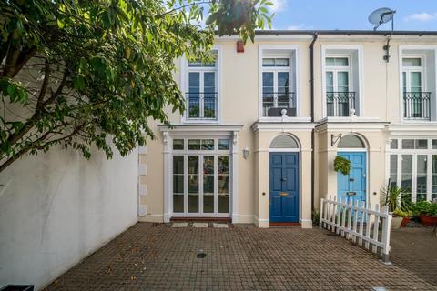 2 bedroom end of terrace house to rent, Spring Mews,  Richmond,  TW9