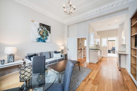 2 bedroom flat to rent, Chesham Street, Belgravia, London