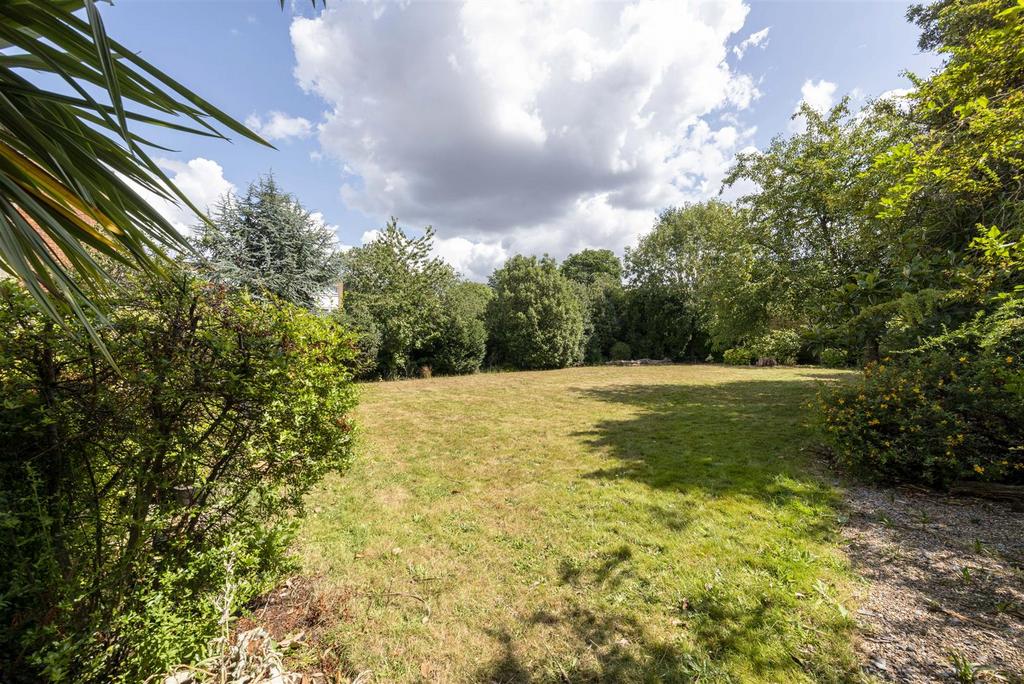 2a.23 Putney Hill Gdn 1.jpg