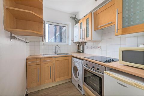 2 bedroom flat to rent, Belvedere Court, Upper Richmond Road, Putney