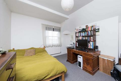 2 bedroom flat to rent, Warwick Mansions, Lower Richmond Road, Putney