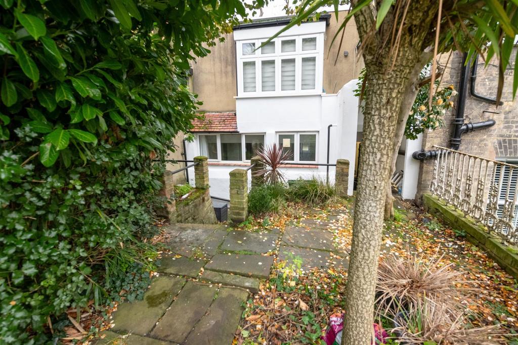 2a 23 Putney Hill Terr.jpg