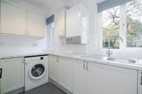 2 bedroom flat to rent, Gwendolen Avenue, Putney