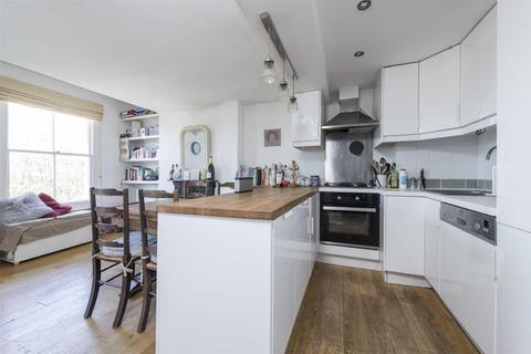 2 bedroom flat to rent, Pentlow Street, Putney