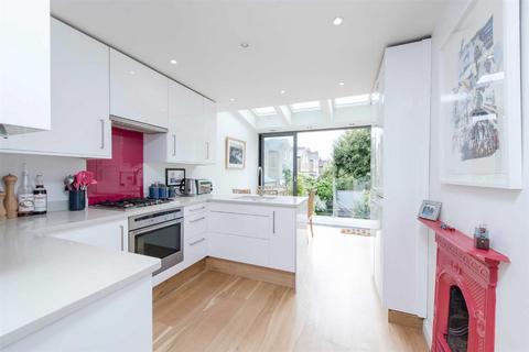 3 bedroom flat to rent, Lower Richmond Road, Putney