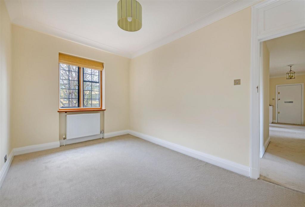 8 Bede Hse Bed 2.jpg