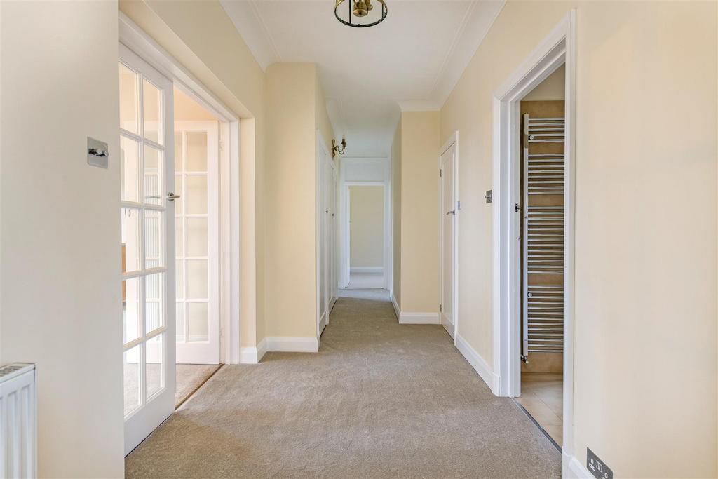 8 Bede Hse Hall.jpg