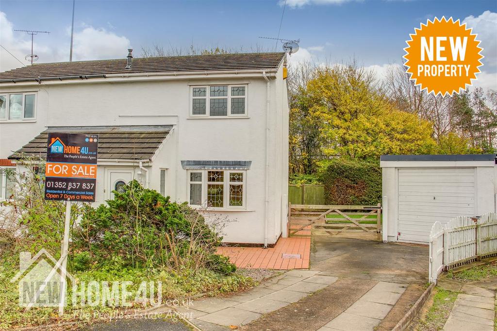 St. Davids Close, Ewloe, Deeside 2 bed semidetached house £135,000