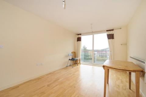2 bedroom apartment to rent, Bedfont Lane,  Feltham,  TW13
