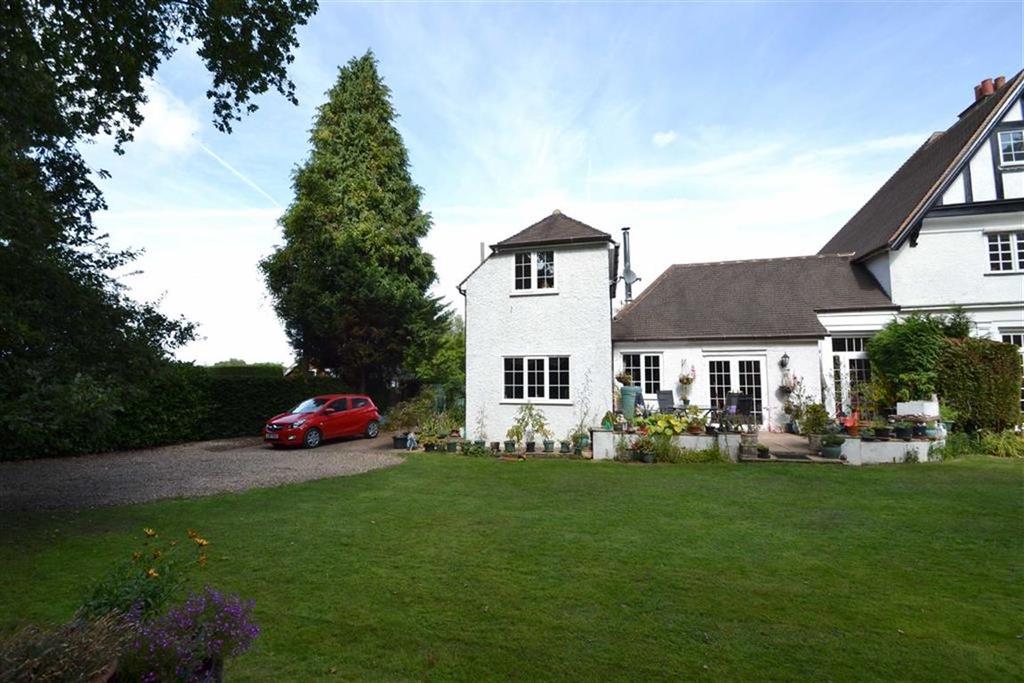 Mogador, Tadworth, Surrey 3 bed end of terrace house £450,000