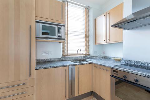 1 bedroom flat for sale, Queen's Gate, SW7