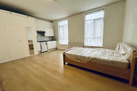 Studio to rent, Rectory Road, Stoke Newington