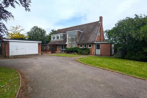 3 bedroom detached house to rent, Kingsway, Blakeney, Norfolk