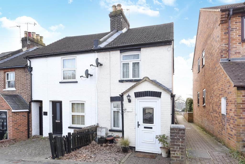 Old Town, Hemel Hempstead, Hertfordshire, HP2 2 bed cottage - £315,000