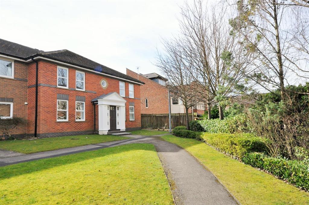 Nicholas Gardens, York, YO10 3EY 2 bed apartment £165,000