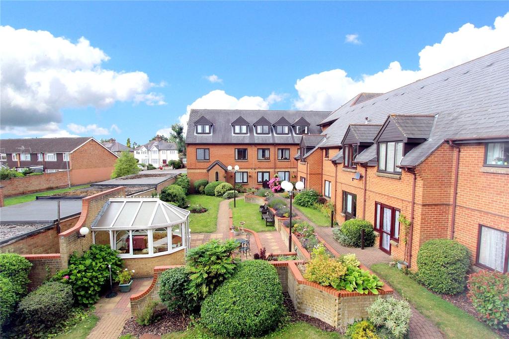 Breakspear Court, Abbots Langley, Hertfordshire, WD5 1 bed flat £199,950