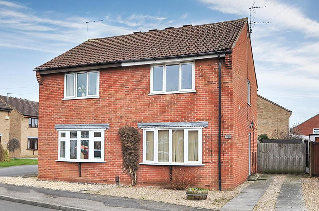 Birch Road, New Balderton, Newark 2 bed semidetached house £120,000
