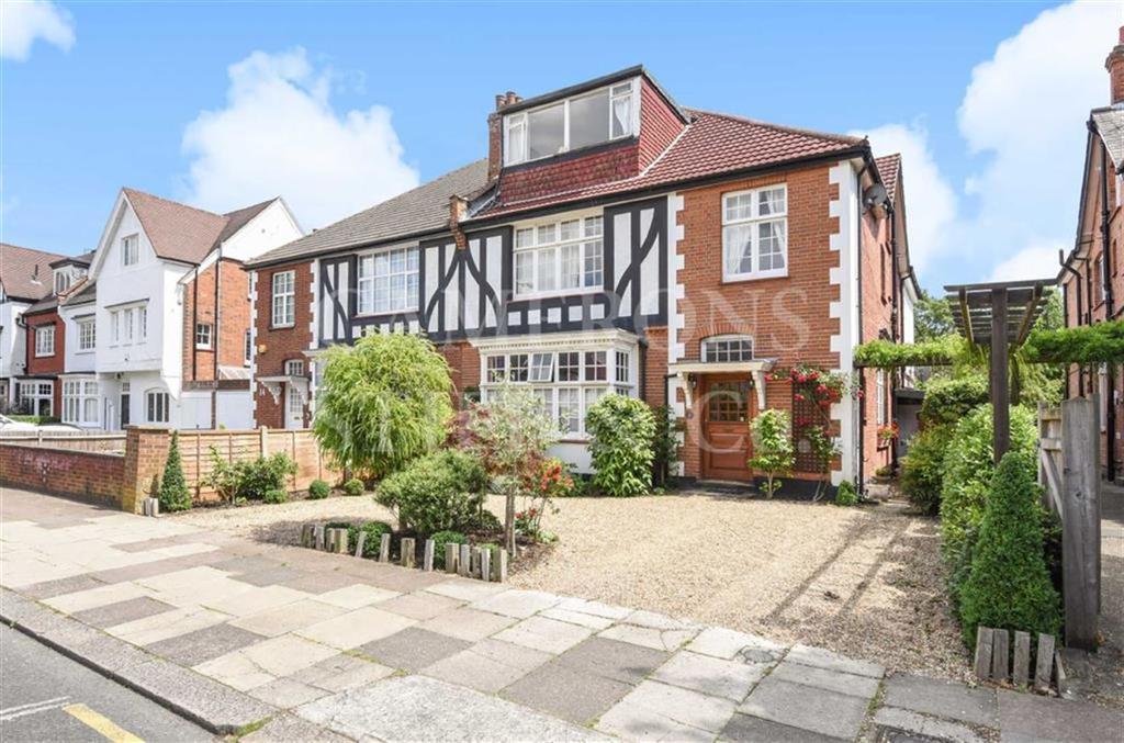 Aylestone Avenue, Brondesbury Park, London, NW6 6 bed semidetached