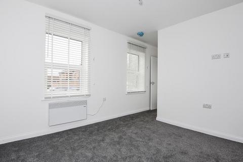 3 bedroom flat to rent, Northumberland avenue,  Reading,  RG2