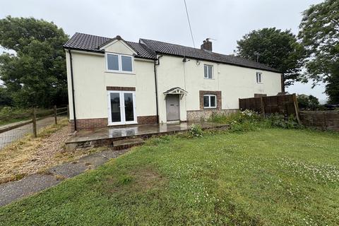 4 bedroom semi-detached house to rent, Crawthorne