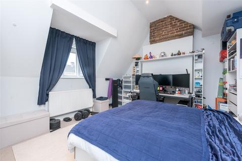2 bedroom apartment to rent, Craven Park Road, London, NW10