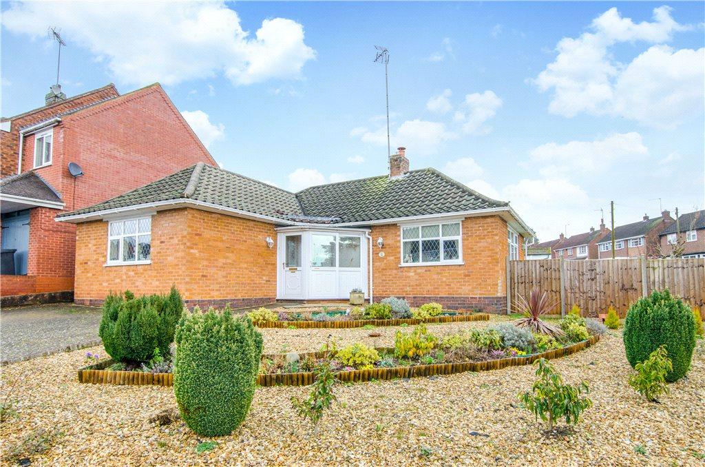 Wordsworth Avenue, Redditch, Worcestershire, B97 2 bed detached