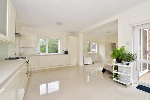 5 bedroom detached house for sale, Common Lane, River, Dover, Kent