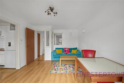 undefined, Horseshoe Close