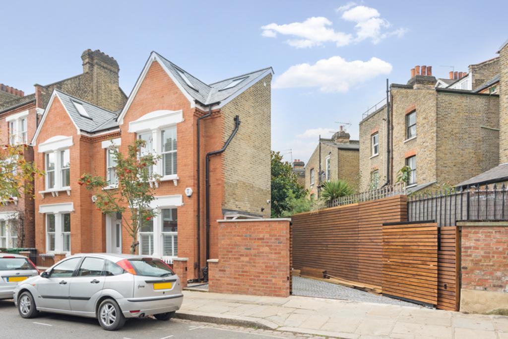 Cressy Road, London, NW3 2 bed apartment £850,000