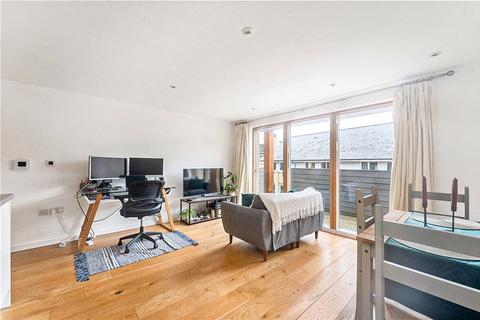 1 bedroom apartment to rent - New Street, Cambridge, CB1