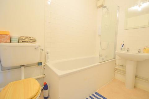 1 bedroom flat to rent, Barnes House, John Williams Close, SE14 5XH