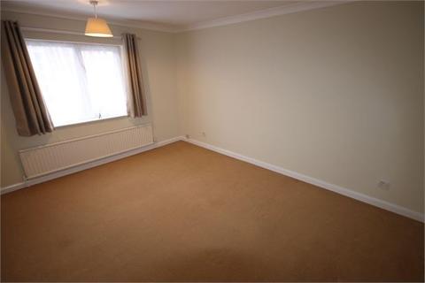 2 bedroom end of terrace house to rent, Appletongate, Newark, Nottinghamshire.