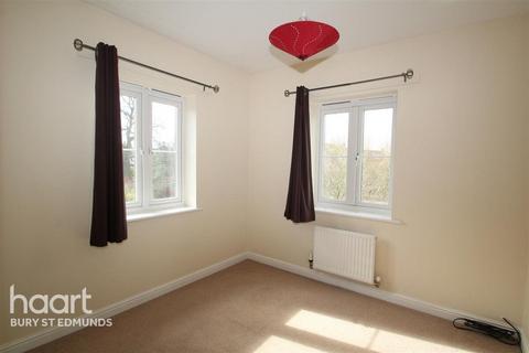 undefined, Mead Road, Bury st edmunds