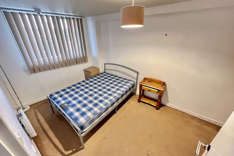 2 bedroom apartment to rent, Trinity Court, 44 Higher Cambridge Street, Manchester. M15 6AR