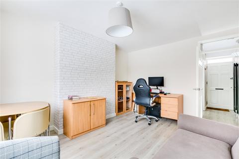 1 bedroom flat to rent, Hidaburn Court, 46 Aldrington Road, London