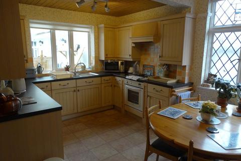 3 bedroom detached house for sale, Llanrhos Road, Llandudno