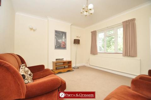 2 bedroom maisonette to rent, Kingston Road, New Malden