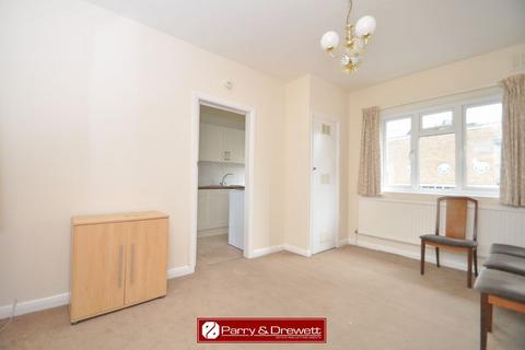 2 bedroom maisonette to rent, Kingston Road, New Malden