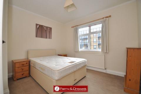 2 bedroom maisonette to rent, Kingston Road, New Malden