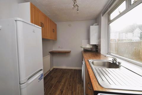 2 bedroom maisonette to rent, Dukes Avenue, New Malden