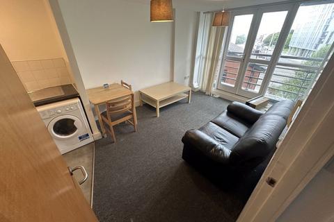 2 bedroom apartment to rent, Shandon Court London Road L3