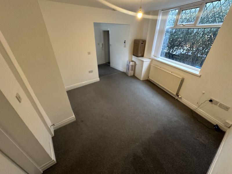 Lounge to Kitchen