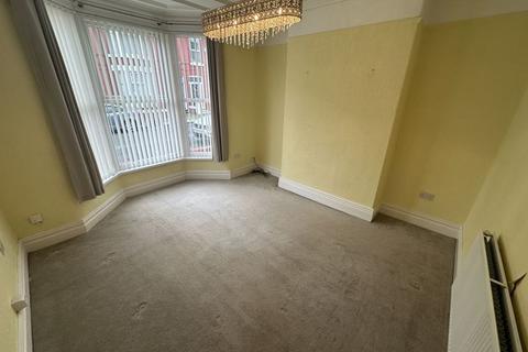 3 bedroom terraced house to rent, Karslake Road Mossley Hill L18