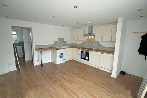 1 bedroom apartment to rent, Lower Barn Road, Purley