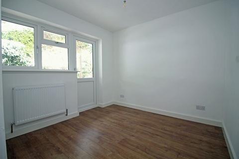 1 bedroom apartment to rent, Lower Barn Road, Purley