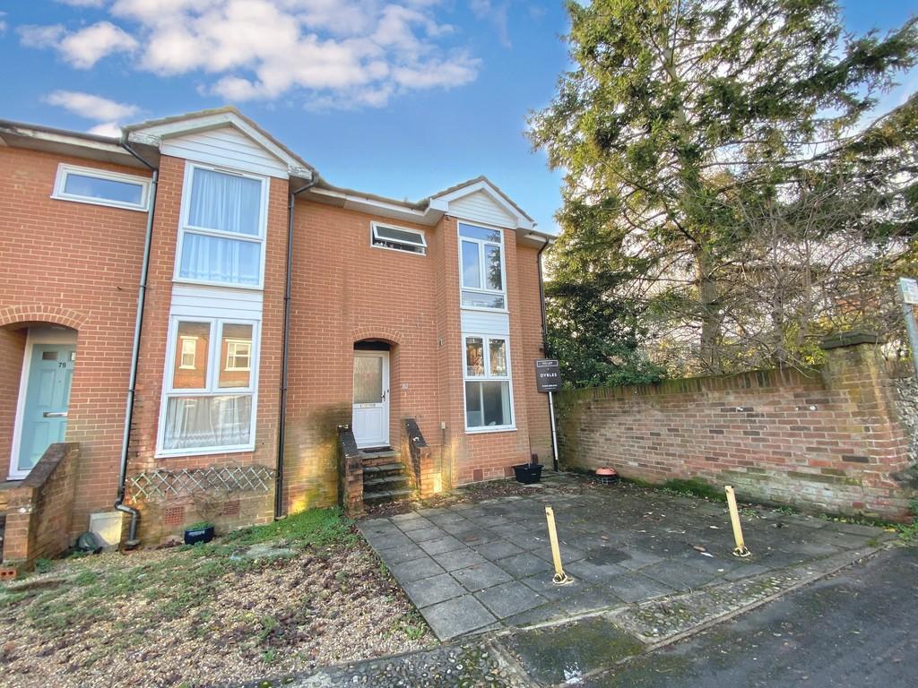 Fairfield Road, Winchester 5 bed semidetached house £2,400 pcm (£554 pw)
