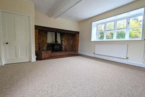 3 bedroom terraced house to rent, The Street, Bodham, Norfolk